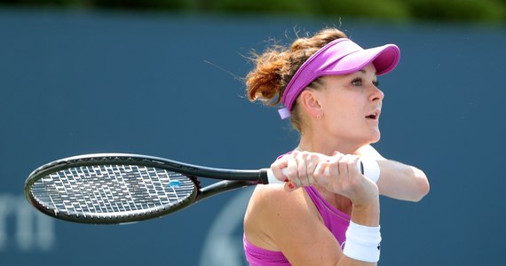 Agnieszka Radwańska zmierzy się z Chorwatką Petrą Martic w 1. rundzie rozpoczynającego się w poniedziałek wielkoszlemowego US Open na twardych kortach w Nowym Jorku. Rywalką Magdy Linette będzie liderka rankingu tenisistek Czeszka Karolina Pliskova.