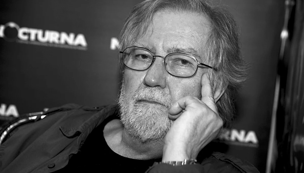 W wieku 74 lat zmarł w Los Angeles Tobe Hooper, reżyser kultowego horroru z 1974 roku zatytułowanego "Teksańska masakra piłą mechaniczną", który odniósł gigantyczny sukces kasowy, a z biegiem lat stał się klasykiem gatunku i doczekał się szeregu kontynuacji.