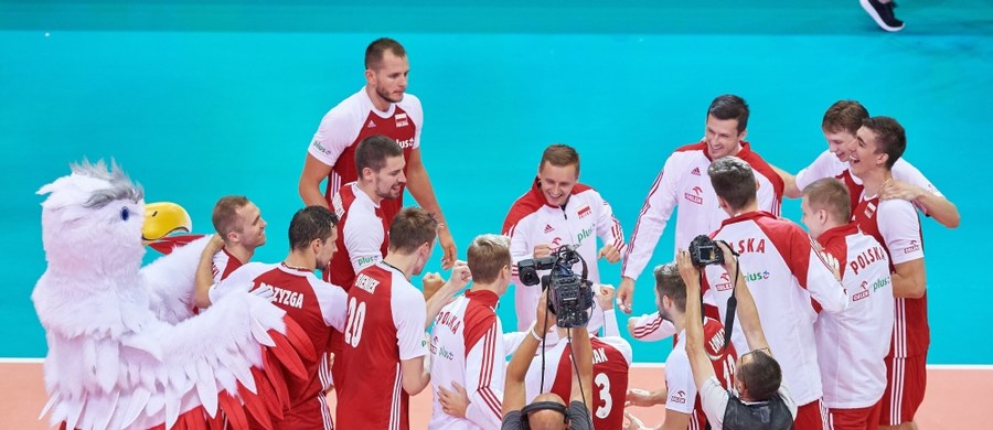 Polscy siatkarze meczem z Estonią, który rozpocznie się w Gdańsku o godz. 20:30, zakończą zmagania w grupie A mistrzostw Europy. Biało-czerwoni mogą zająć zarówno pierwsze, jak i czwarte miejsce, które jest równoznaczne z odpadnięciem z turnieju.