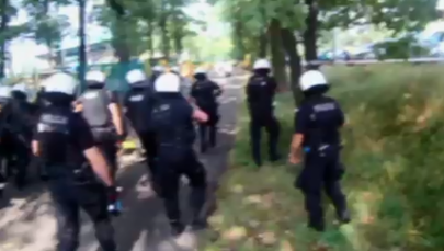 Katowice: Pseudokibice zatrzymani podczas starć z policją usłyszą dziś zarzuty