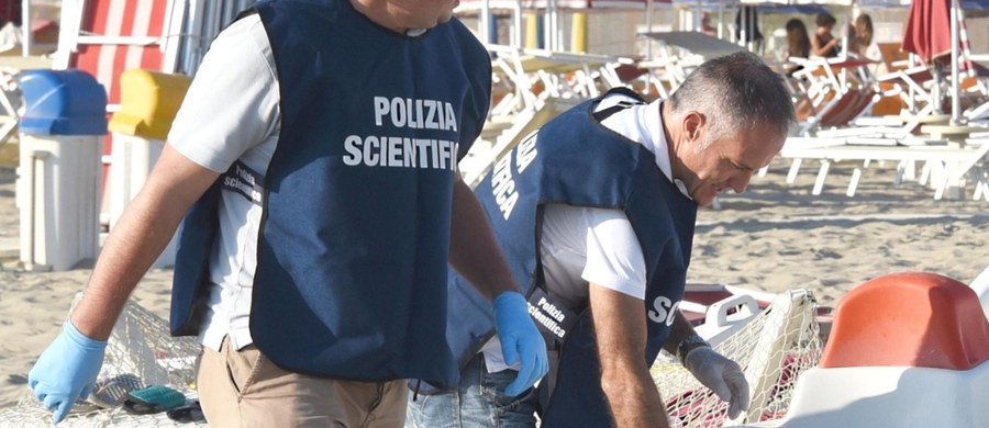 ​Śledczy prowadzący dochodzenie w sprawie napadu na polskich turystów w Rimini we Włoszech mają nazwiska około 20 osób, wśród których, jak przypuszczają, są poszukiwani czterej sprawcy brutalnego gwałtu i pobicia - podała w poniedziałek stacja TV Sky TG24.