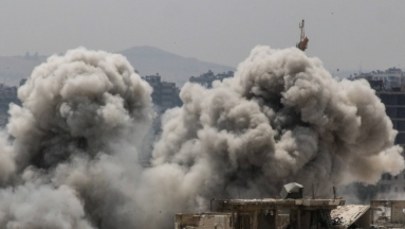 Syria: Naloty sił koalicji w celu zatrzymania konwoju dżihadystów