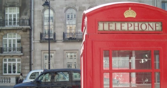 ​Londyńska policja metropolitalna poinformowała, że 26-letni Mohiussunnath Choudhury z Luton, który w ubiegły piątek został aresztowany z ponadmetrowym mieczem w pobliżu Pałacu Buckingham, usłyszał zarzut planowania ataku terrorystycznego.