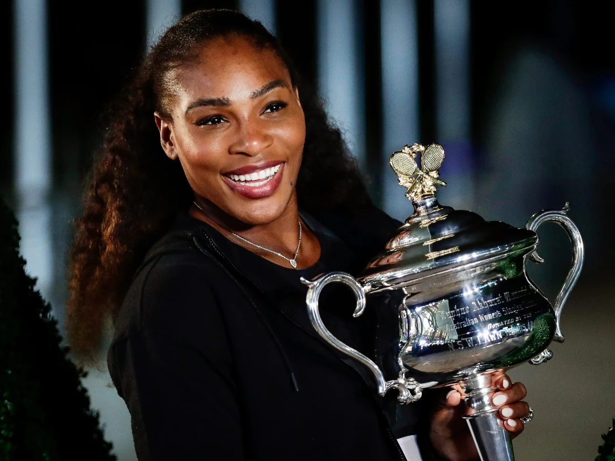 Była liderka światowego rankingu tenisistek 35-letnia Amerykanka Serena Williams została po raz pierwszy mamą. W szpitalu w West Palm Beach na Florydzie urodziła córeczkę, która ważyła, według informacji zamieszczonych na Twitterze, 2,8 kg.