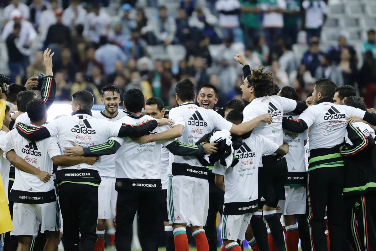 Meksyk zakwalifikował się na przyszłoroczne mistrzostwa świata w piłce nożnej w Rosji. W piątek u siebie wygrał z Panamą 1:0 w meczu 7. kolejki eliminacji w strefie CONCACAF. Bardzo blisko awansu jest też Kostaryka.