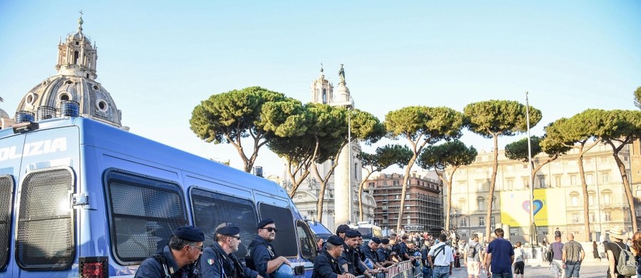 Ponad 27 tys. furgonetek sprawdzono w ostatnich dniach w pobliżu centrów miast we Włoszech. Kontrole zostały wzmożone po zamachu terrorystycznym w Barcelonie.