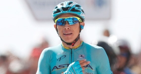 Kolumbijczyk Miguel Angel Lopez (Astana) wygrał po samotnym finiszu 15. etap wyścigu Vuelta a Espana. Prowadzenie w imprezie utrzymał Chris Froome (Sky). Brytyjski kolarz był piąty i o sześć sekund - do 1.01 - powiększył przewagę nad Włochem Vincenzo Nibalim.