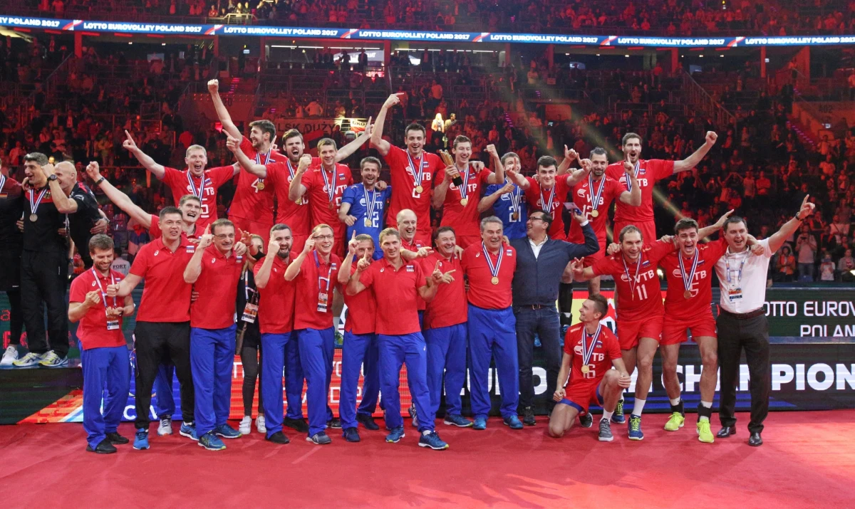 Siatkarze Rosji zdobyli w Krakowie złoty medal mistrzostw Europy. W finale pokonali Niemców 3:2 (25:19, 20:25, 25:22, 17:25, 15:13), a w meczu o brąz Serbowie wygrali z Belgami 3:2 (25:17, 22:25, 19:25, 25:22, 15:12).