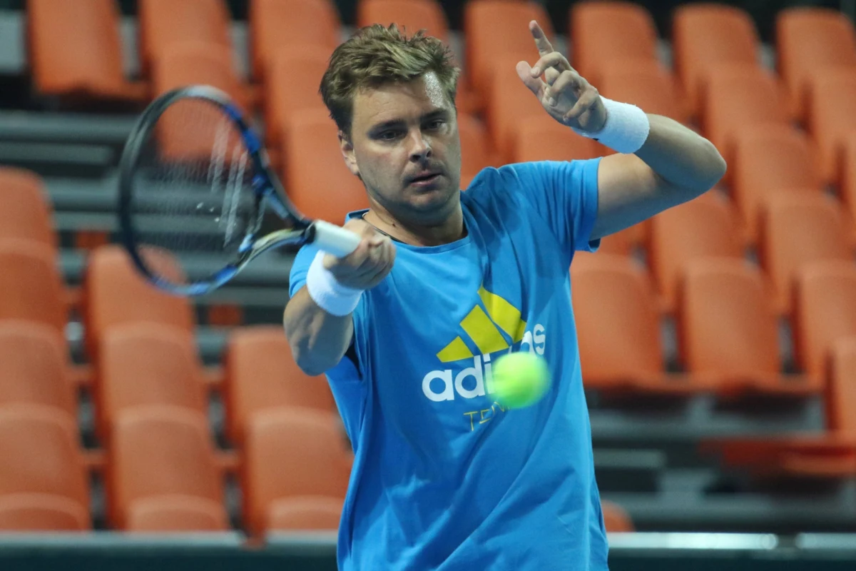 Już tylko Marcin Matkowski reprezentuje biało-czerwone barwy podczas trwającego w Nowym Jorku wielkoszlemowego US Open. Polak i grająca z nim w parze Lucie Hradecka zameldowali się w ćwierćfinale miksta. Z imprezą pożegnała się natomiast Alicja Rosolska, startująca w parze z Meksykaninem Santiago Gonzalezem.