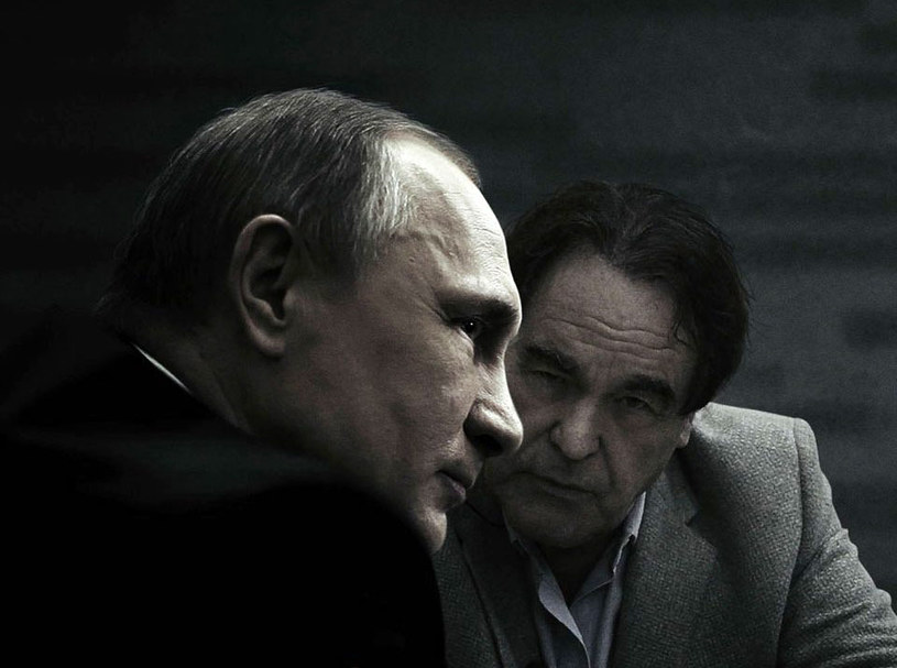 Do rosyjskich księgarń trafi we wtorek przekład książki amerykańskiego reżysera filmowego, scenarzysty i producenta Olivera Stone'a pt. "Wywiad z Władimirem Putinem. Pełna wersja", napisanej na podstawie filmowych wywiadów Stone'a "The Putin Interviews".