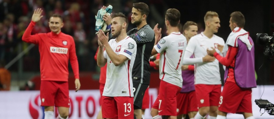 Biało-czerwoni po pokonaniu Kazachstanu 3:0 utrzymali prowadzenie w grupie eliminacyjnej do Mistrzostw Świata. Mamy na koncie 19 punktów. Oprócz nas, w grze pozostały także reprezentacje: Danii i Czarnogóry, które do drużyny Adama Nawałki tracą po 3 punkty.