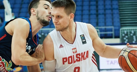 Polscy koszykarze ulegli w Helsinkach Francji 75:78 w swoim czwartym meczu mistrzostw Europy. „To bardzo bolesna przegrana” – powiedział Aaron Cel o trzeciej porażce biało-czerwonych w turnieju.
