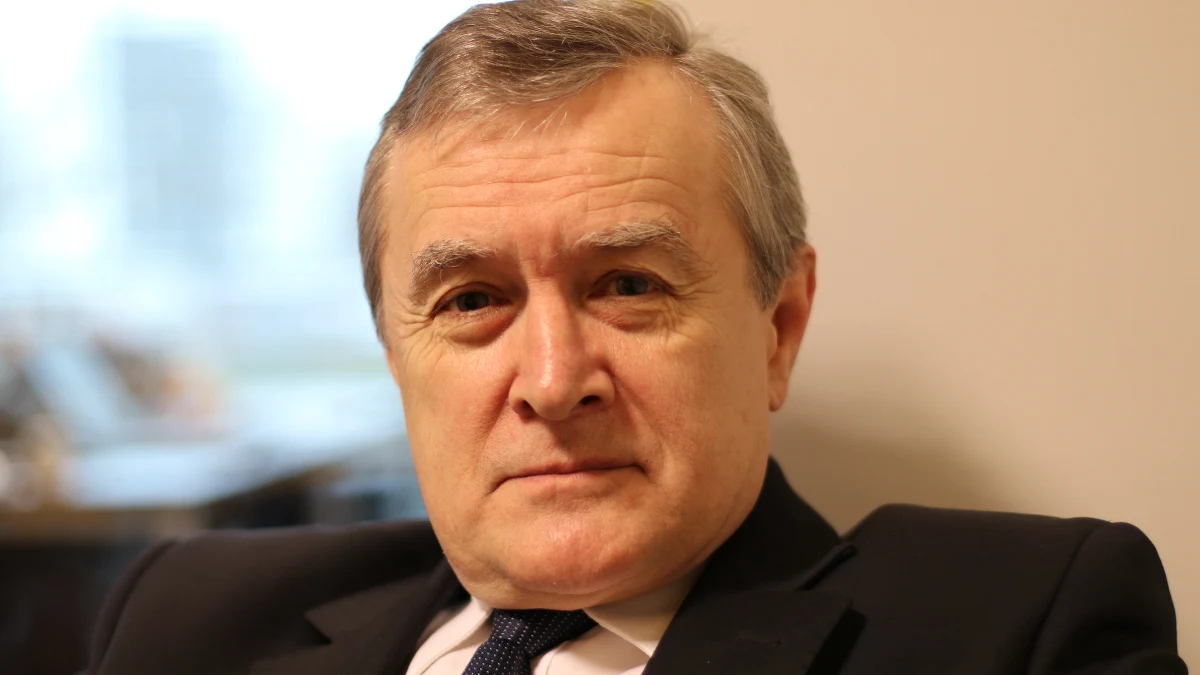 Zwrócimy się do Parlamentu Europejskiego o zmianę ekspozycji w Domu Historii Europejskiej w Brukseli, bo ona jest bardzo jednostronna i niesprawiedliwa - zapowiedział w TVP wicepremier, minister kultury i dziedzictwa narodowego Piotr Gliński. Jego zdaniem "w mediach zachodnich" dominuje "opcja stereotypowa, negatywna na temat Polski; czy przypisywanie Polsce różnych, strasznych rzeczy z historii".
