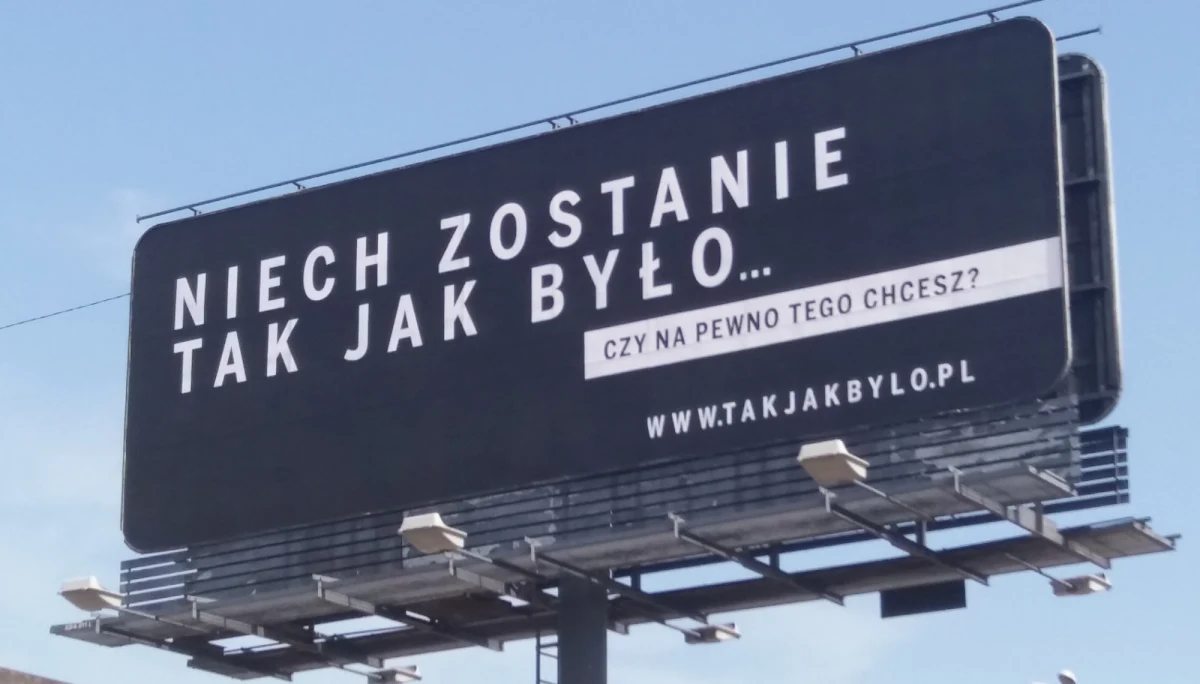 Co najmniej 19 milionów złotych ma kosztować nowa kampania informacyjna przekonująca o potrzebie reformy sądownictwa. Taki budżet - połowa ma być wydana w Polsce, a połowa za granicą - założyła Polska Fundacja Narodowa, czyli finansowana przez państwowe spółki instytucja, która - według oficjalnych zapewnień - ma dbać o dobre imię Polski. Tymczasem ws. reformy sądów trwa - jak usłyszeliśmy w trakcie konferencji prasowej Beaty Szydło i zarządu PFN - dezinformacja, a to szkodzi wizerunkowi Polski.