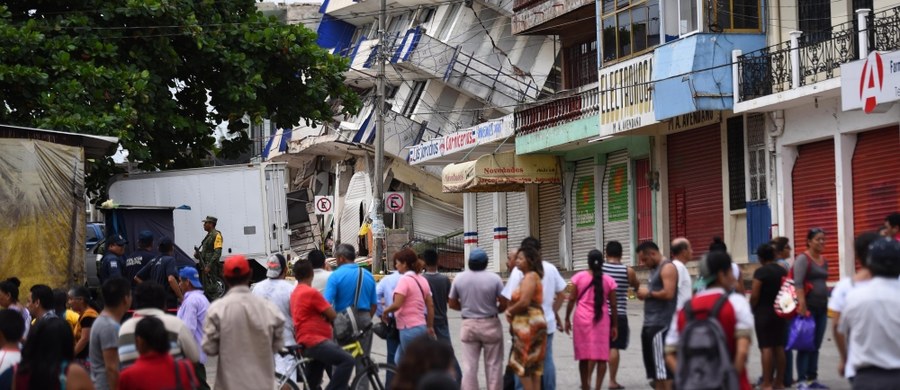 Co najmniej 60 osób zginęło, a około 200 zostało rannych na skutek potężnego trzęsienia ziemi, które w czwartek o godz. 23.50 (czasu lokalnego) nawiedziło południowy Meksyk.