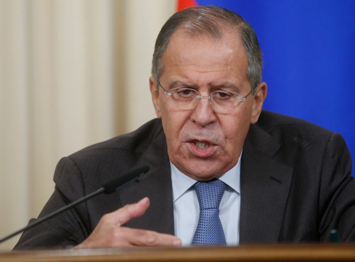 ​Minister spraw zagranicznych Rosji Siergiej Ławrow zaapelował w niedzielę, podczas spotkania z królem Arabii Saudyjskiej Salmanem, do krajów arabskich o rozwiązanie dyplomatycznego konfliktu z Katarem. Wezwał do odbudowy integralności w Zatoce Perskiej.