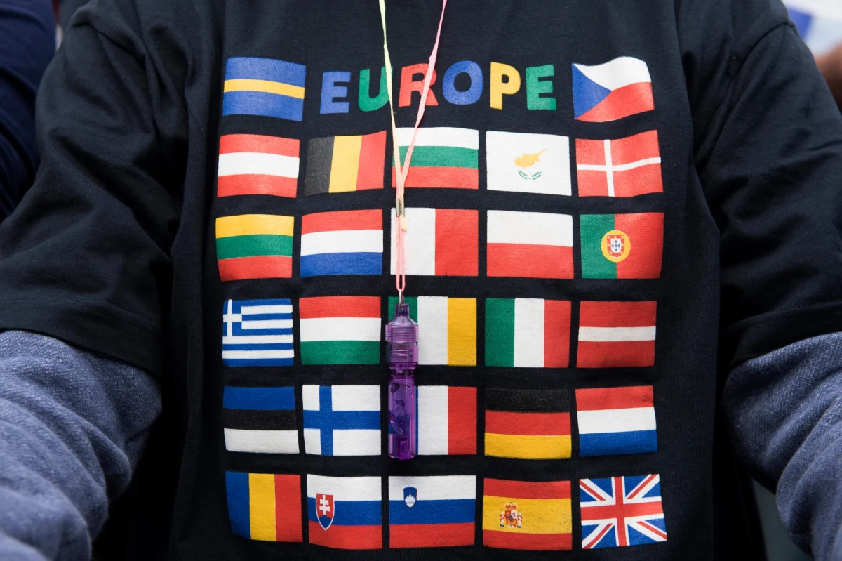 Brytyjska Izba Gmin zatwierdziła rządową ustawę uchylającą akt parlamentu z 1972, który umożliwił Wielkiej Brytanii wejście do europejskiej wspólnoty. To ważny, legislacyjny punkt Brexitu. 