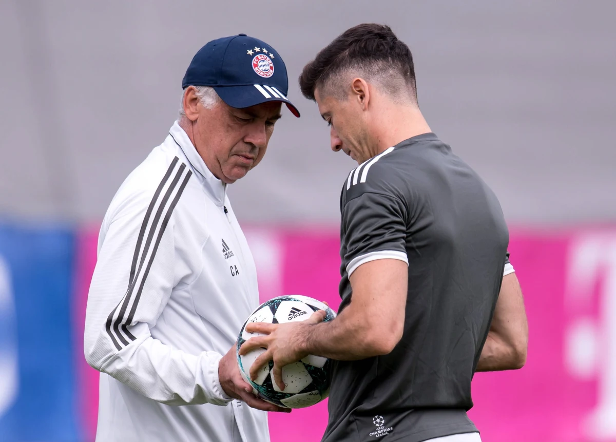 Wtorkowy wieczór to coś, na co fani piłki nożnej czekali przez całe wakacje. Rusza faza grupowa Ligi Mistrzów. Dziś czekają nas trzy mecze drużyn z Polakami w składzie. 