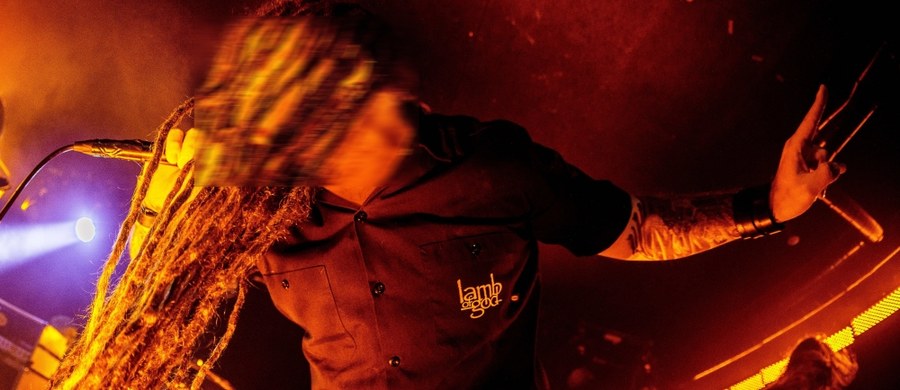 Są zarzuty dla czterech członków polskiego muzycznego zespołu death metalowego Decapitated. Mężczyznom zarzuca się zbiorowe zgwałcenie kobiety w ich autobusie 31 sierpnia po koncercie w Spokane w stanie Waszyngton. Zostali aresztowani w sobotę w mieście Santa Ana w Kalifornii.