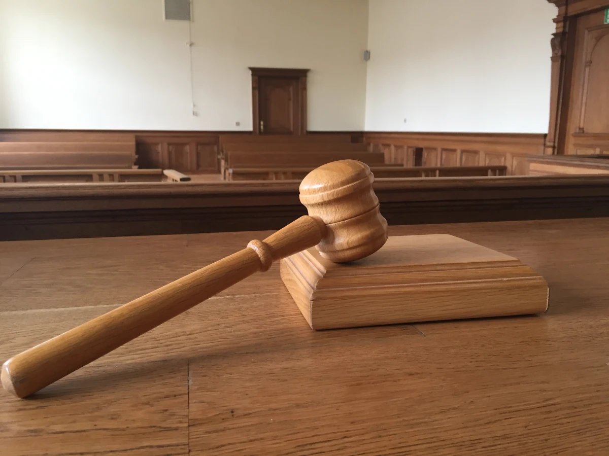 Do 2 listopada pokrzywdzeni przez parabank Pożyczka Gotówkowa, znany wcześniej jako Pomocna Pożyczka oraz Polska Korporacja Finansowa Skarbiec, mogą zgłaszać się do sądu jako wierzyciele. 