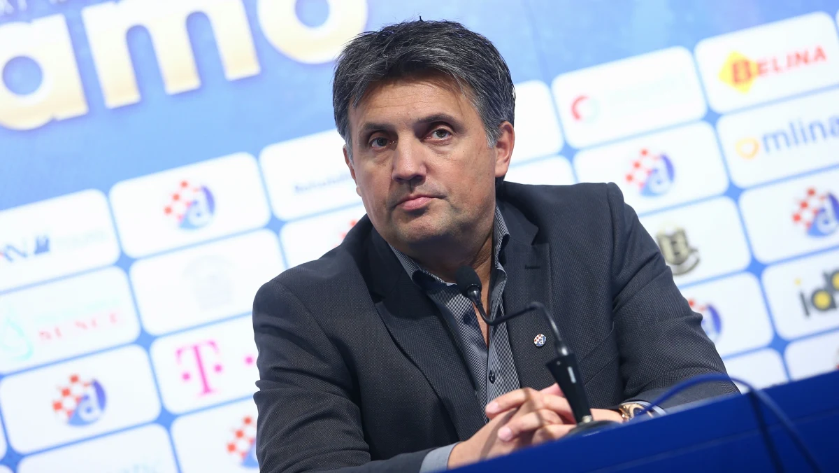 Romeo Jozak został nowym trenerem piłkarzy Legii Warszawa - podał klub we wpisie na Twitterze. Chorwat zastąpił na stanowisku zwolnionego rano Jacka Magierę. "Zdecydowałem, że potrzebny jest wstrząs, że potrzebny jest lider, który ogarnie szatnię, wyznaczy piłkarzom nowe standardy, wyzwoli z nich maksimum możliwości" - oświadczył na konferencji prasowej właściciel i prezes Legii Dariusz Mioduski. 42-letni Jozak nigdy dotychczas nie prowadził jako trener drużyny seniorów.