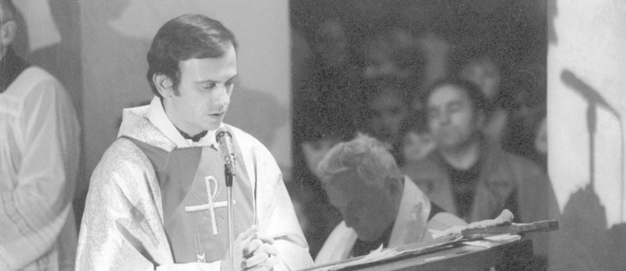 14 września przypada 70. rocznica urodzin duszpasterza ludzi pracy i legendarnego kapelana "Solidarności" - bł. ks. Jerzego Popiełuszki. Został on zamordowany w 1984 roku przez trzech funkcjonariuszy IV departamentu MSW, który zajmował się zwalczaniem Kościoła katolickiego.