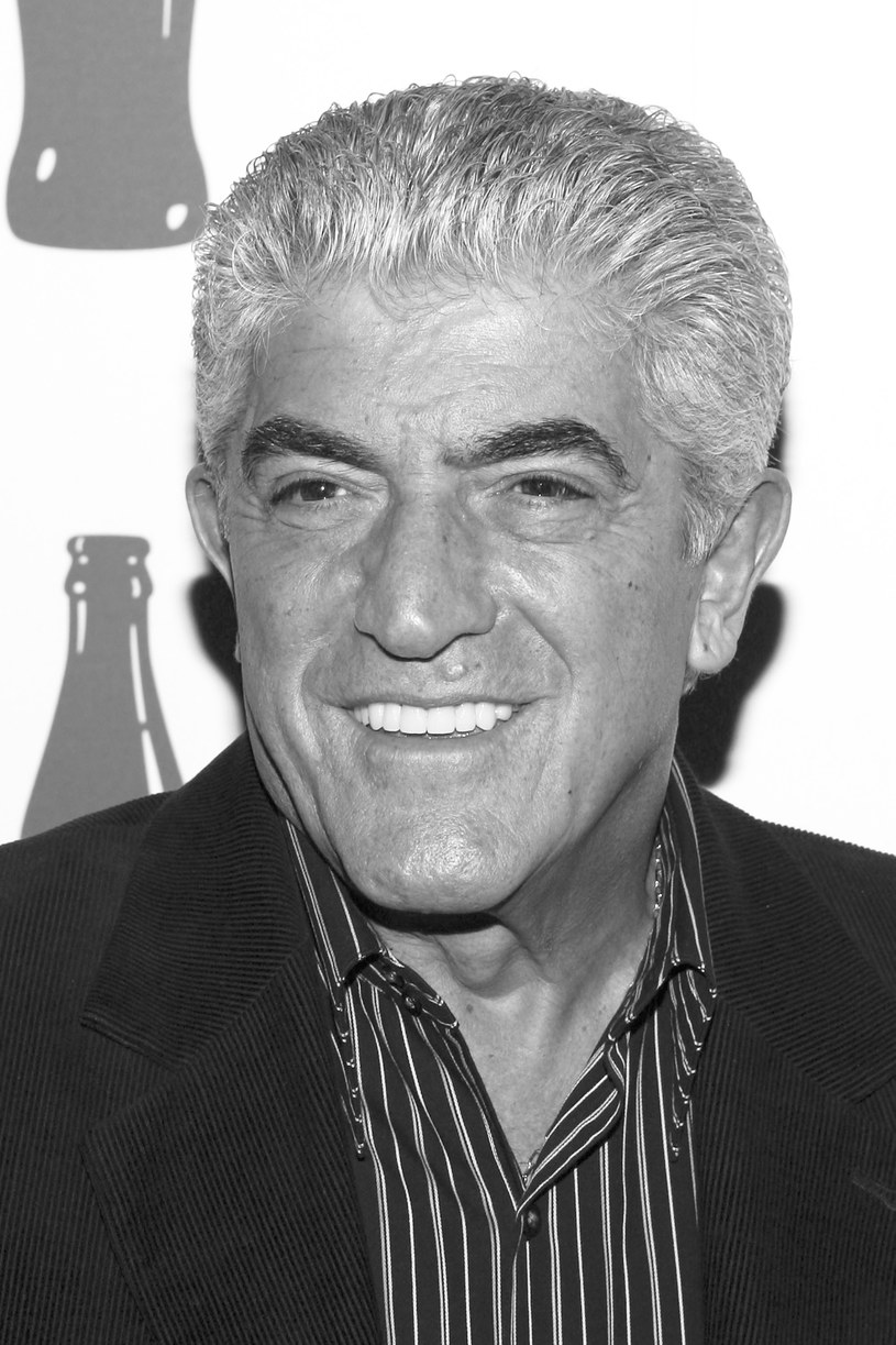 Amerykański aktor Frank Vincent, znany z roli w serialu telewizyjnym "Rodzina Soprano", czy kilku filmach Martina Scorsese zmarł w wyniku komplikacji podczas operacji na otwartym sercu w jednym ze szpitali w stanie New Jersey - podały media w USA. Miał 78 lat.