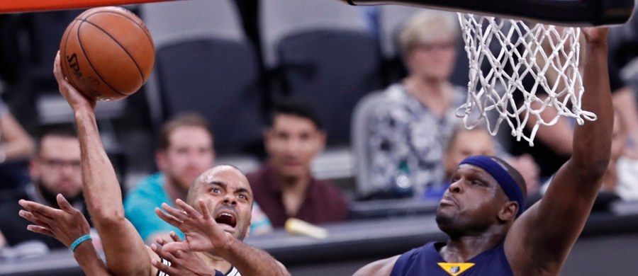 Zawodnik drużyny Sacramento Kings występującej w koszykarskiej lidze NBA Zach Randolph skazany został za posiadanie marihuany i próbę jej sprzedaży na 150 godzin pracy społecznej. Taką informację podał rzecznik prokuratury w Los Angeles Frank Mateljan.