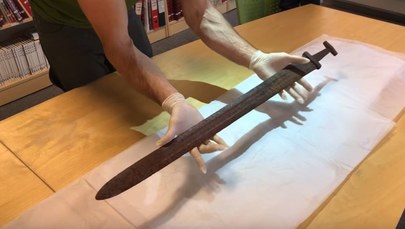 Sensacyjne odkrycie w Norwegii: Polował w górach na renifery. Znalazł miecz Wikinga