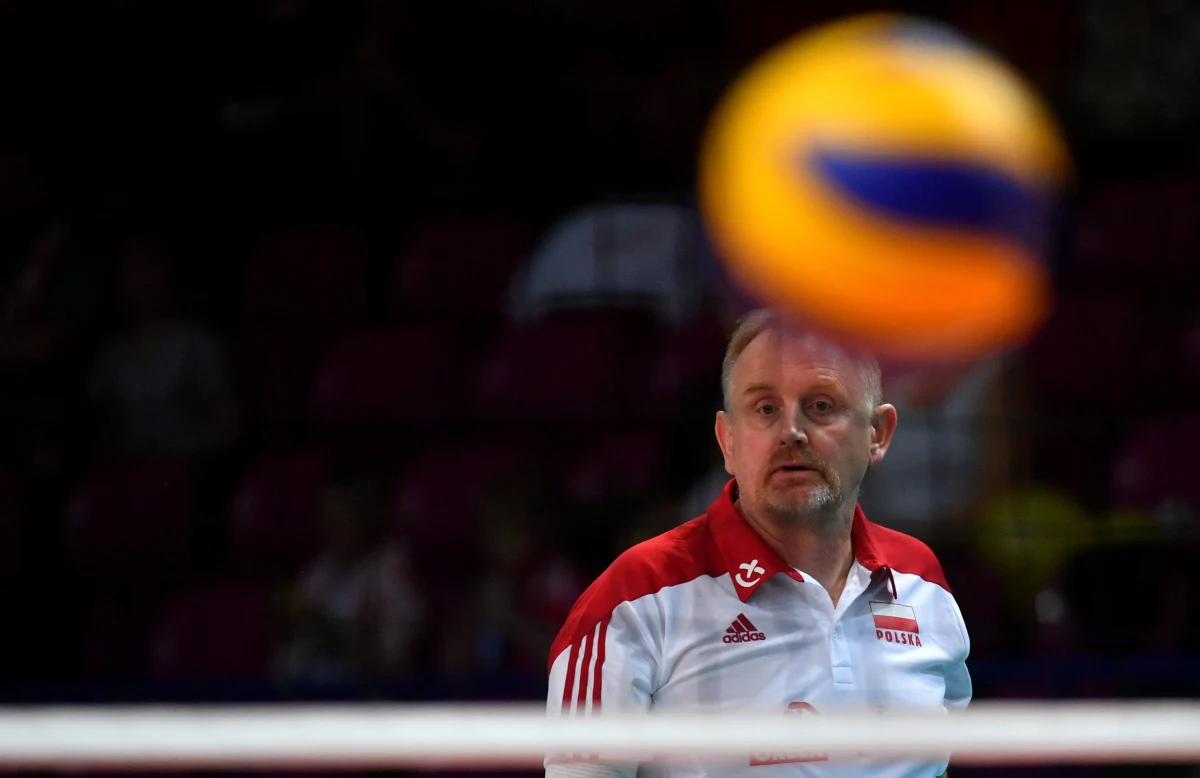 Kadra naszych siatkarek jest już w Amsterdamie. Przed Polkami dwa towarzyskie mecze z reprezentacją Holandii. To końcówka przygotowań do mistrzostw Europy. W przyszłym tygodniu biało-czerwone lecą na turniej do Azerbejdżanu. Pierwszy mecz na turnieju za dokładnie siedem dni.