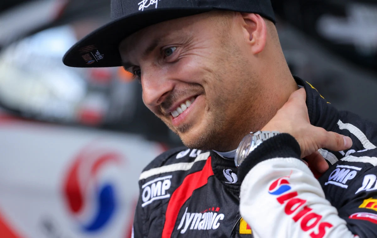 Obrońca tytułu Kajetan Kajetanowicz (Ford Fiesta R5) zajmuje trzecie miejsce po czterech odcinkach specjalnych Rajdu Rzymu, 7. rundy mistrzostw Europy . Prowadzi Rosjanin Aleksiej Łukjaniuk (Ford Fiesta R5).