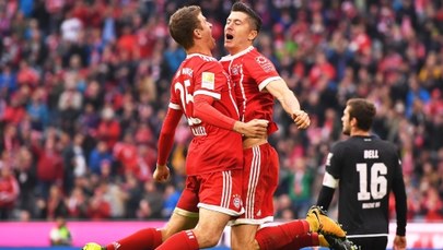 Liga niemiecka: Dwa gole Lewandowskiego, pewna wygrana Bayernu
