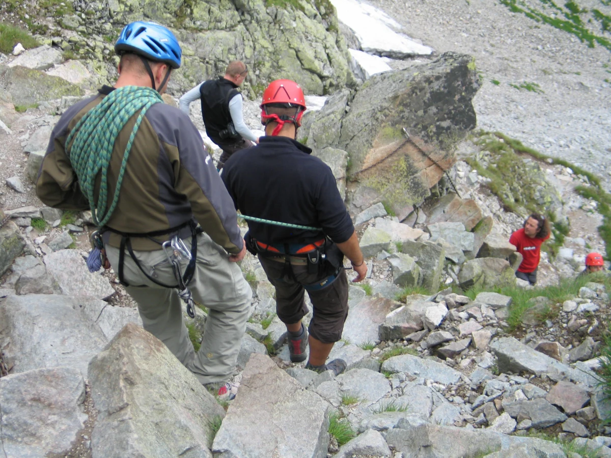 Podczas pierwszej edycji festiwalu gościem był najwybitniejszy polski himalaista, Andrzej Zawada. Od tamtej pory pod jego patronatem co roku spotykają się inspirujący ludzie, których łączy jedno – wyjątkowa pasja i miłość do gór. XXII Festiwal Górski w Lądku-Zdroju, który rozpocznie się 21 i potrwa do 24 września będzie niepowtarzalną okazją, aby poznać i posłuchać niesamowitych historii tych, dla których góry są największą życiową pasją.