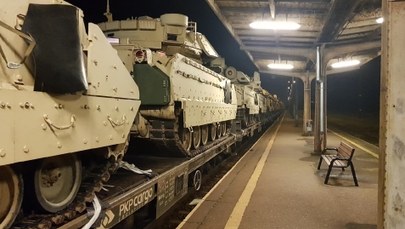Kujawsko-Pomorskie: Transport kolejowy z amerykańskimi pojazdami wojskowymi zahaczył o wiatę