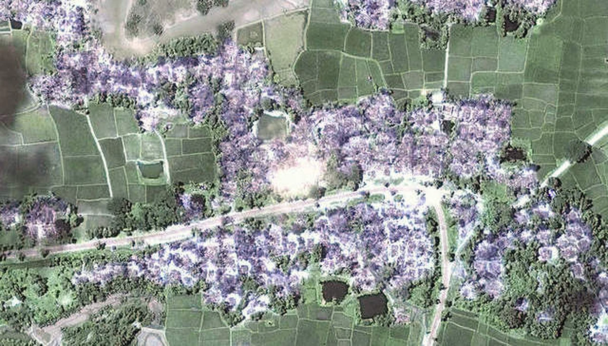 Dramatyczne doniesienia z Birmy. W ostatnich tygodniach całkowicie spalonych zostało co najmniej 200 wiosek zamieszkanych przez muzułmańską mniejszość Rohingja - ogłosiła organizacja Human Rights Watch. Wstrząsające rezultaty konfliktu pomiędzy buddystami a muzułmanami pokazują upublicznione właśnie zdjęcia satelitarne.