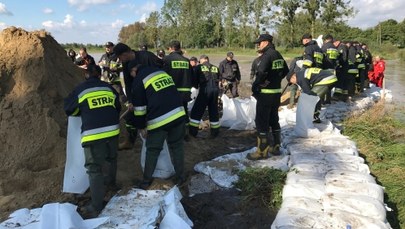 Rzeka Wąska przerwała wały. Zagrożona wieś w pobliżu Pasłęka