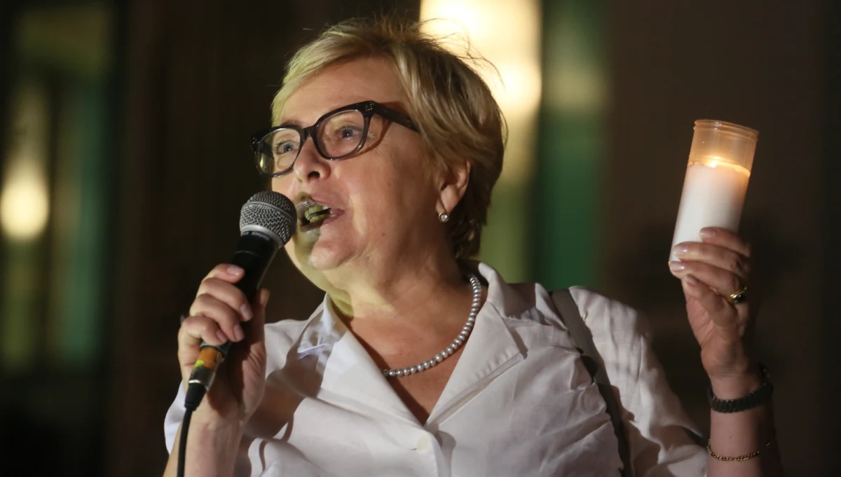 Niebywały komunikat rzecznika Sądu Najwyższego, wyjaśniający obecność I Prezes SN na uroczystości zaprzysiężenia sędziego TK Justyna Piskorskiego, wręcz zwala z nóg. Prezes Małgorzata Gersdorf miała się według niego pojawić w Pałacu Prezydenckim... bezrefleksyjnie. Wypada mieć nadzieję, że nawet stres i przepracowanie nie wpływają jednak na wyroki Sądu Najwyższego.