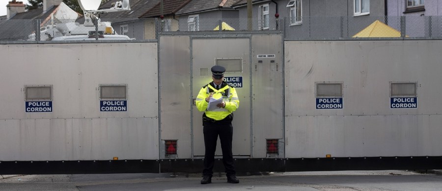 ​Blisko tydzień po zamachu bombowym w londyńskim metrze brytyjska policja zatrzymała szóstą osobę podejrzaną w tej sprawie - poinformował rano Scotland Yard. Do zatrzymania 17-latka doszło około północy w dzielnicy Thornton Health na południu Londynu.