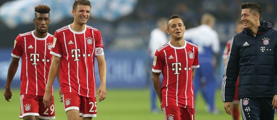​Kapitan polskiej reprezentacji Robert Lewandowski został nominowany przez FIFA i związek piłkarzy FIFPro do Drużyny Roku. Gracz Bayernu Monachium znalazł się w gronie 15 wybranych skrzydłowych i napastników. Wyniki plebiscytu będą ogłoszone 23 października w Londynie.