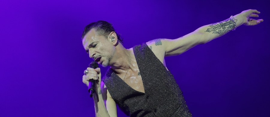 Depeche Mode ogłasza supporty na nadchodzące koncerty w ramach zimowej części trasy Global Spirit Tour. Przywilej występu jako support Depeche Mode podzielony będzie na czterech artystów (w każdym kraju wystąpi jeden artysta) - Re-TROS, Pumarosa, EMA oraz Blackline.  