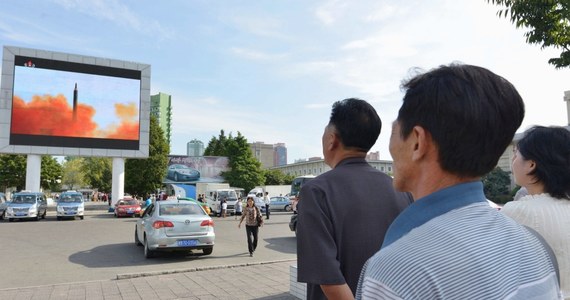 ​Po przeprowadzeniu przez reżim Kim Dzong Una 3 września szóstej próby atomowej w Korei Północnej wzrosły ceny paliw, żywności i towarów codziennego użytku - poinformował serwis Daily NK, powołując się na źródła wewnątrz kraju.