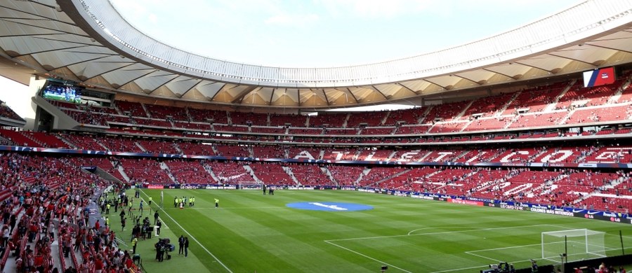 ​W 2019 roku finał piłkarskiej Ligi Mistrzów odbędzie się na stadionie Atletico Madryt - poinformowała UEFA. Natomiast decydujący mecz Ligi Europejskiej zostanie rozegrany w Baku.