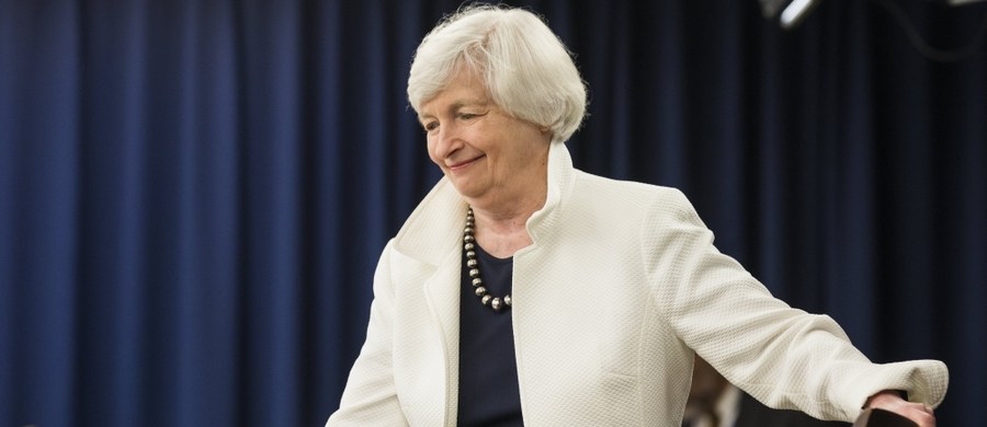 ​Utrzymywanie się inflacji w USA na niskim poziomie pozostaje dla Rezerwy Federalnej do pewnego stopnia "zagadką" - oceniła na konferencji prasowej Janet Yellen, prezes Fed. Dodała, że zmiana polityki redukcji sumy bilansowej jest możliwa, ale poprzeczka w tej kwestii jest zawieszona wysoko.