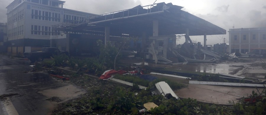 Huragan Maria, po spowodowaniu ogromnych zniszczeń na Portoryko, osłabł. Został przesunięty z kategorii 4 do 2 w pięciostopniowej skali Saffira-Simpsona - poinformowało amerykańskie Krajowe Centrum ds. Huraganów (NHC).
