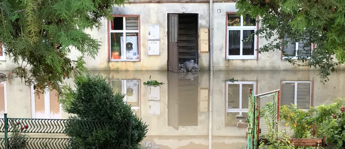 Na blisko 100 tysięcy złotych oszacowano wstępne straty mieszkańców powiatu elbląskiego i braniewskiego w woj. warmińsko-mazurskim po ostatnich intensywnych deszczach.  