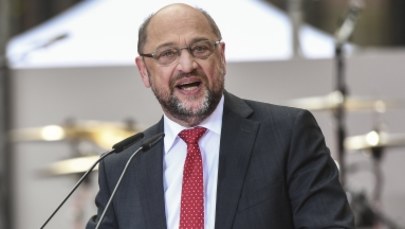 W niedzielę wybory w Niemczech. Schulz zmniejsza dystans do Merkel