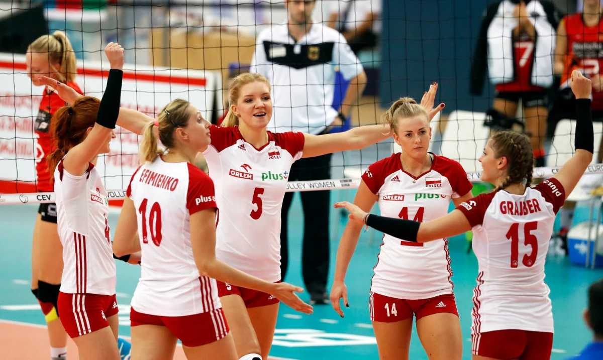 Polskie siatkarki pokonały w Baku Węgry 3:1 (25:22, 19:25, 25:17, 25:18) w drugim meczu grupy A mistrzostw Europy. To drugie zwycięstwo podopiecznych Jacka Nawrockiego, które zapewniły sobie udział co najmniej w rundzie play off.