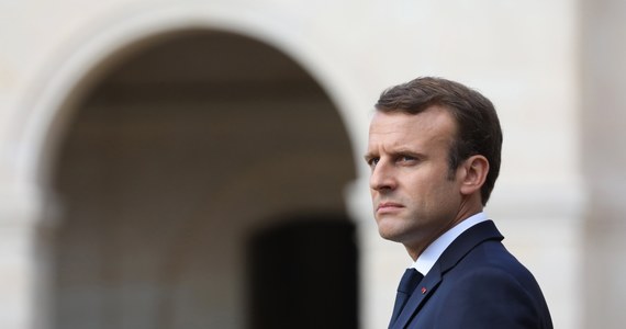 Francuski Senat zostanie zdominowany przez prawicę - wynika z nieoficjalnych wyników niedzielnych wyborów do izby wyższej we Francji. Partia prezydenta Francji Emmanuela Macrona "Republiko Naprzód!" (REM) będzie tylko czwartą siłą - otrzyma 23 mandaty.