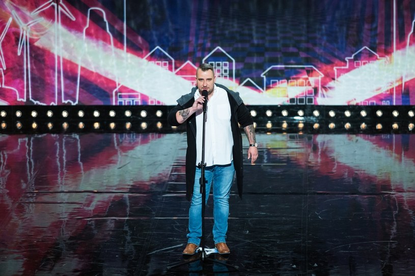 W trzecim odcinku "Mam talent" duże zainteresowanie wzbudził Paweł Sieradzan. Jego występ był szeroko komentowany przez internautów.