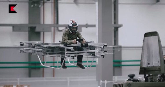 Rosyjska firma zbrojeniowa jest w trakcie testów prototypu “latającego samochodu". Maszyny są obsługiwane za pomocą specjalnego dżojstika. 